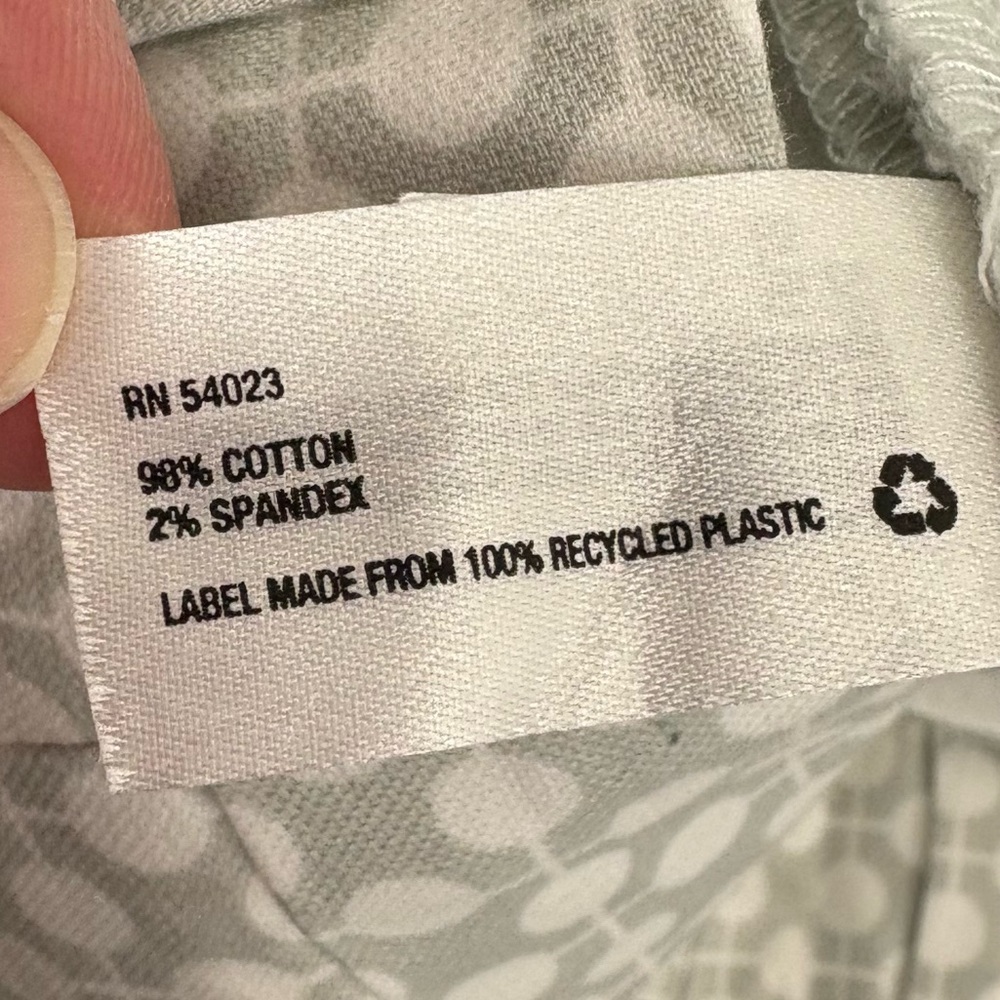 Gap Light Gray Dot-Pattern Slim Cropped Pants Siz… - image 5